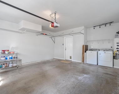 1011 Brodie St - Photo Thumbnail 32