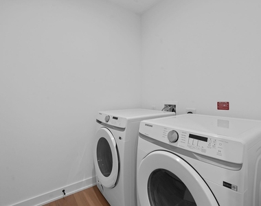 84 East Ave - Photo Thumbnail 12