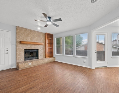 1816 Rawhide Loop - Photo Thumbnail 2