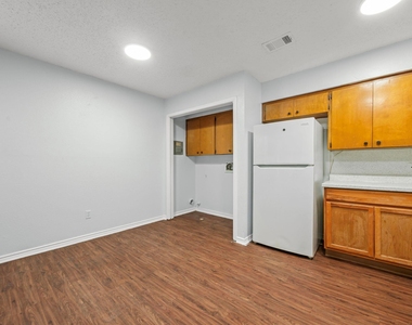 1816 Rawhide Loop - Photo Thumbnail 4