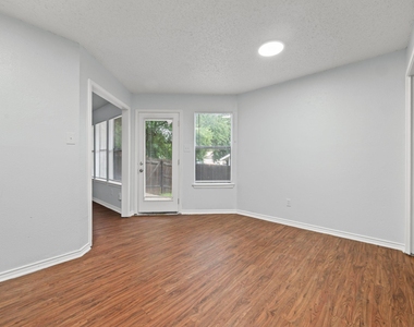 1816 Rawhide Loop - Photo Thumbnail 3