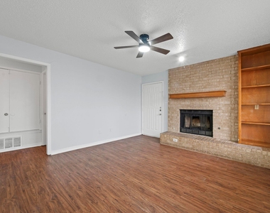 1816 Rawhide Loop - Photo Thumbnail 5
