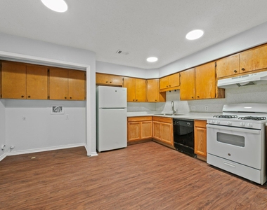 1816 Rawhide Loop - Photo Thumbnail 6