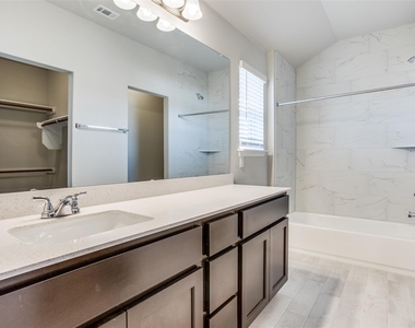 146 White Dunes Dr - Photo Thumbnail 17