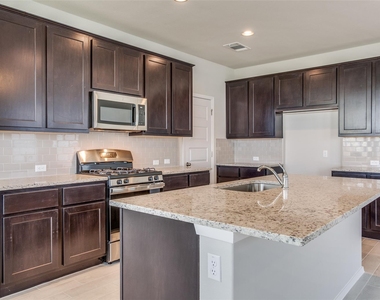 146 White Dunes Dr - Photo Thumbnail 10