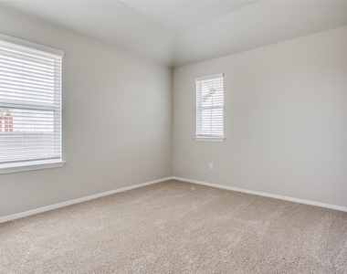 146 White Dunes Dr - Photo Thumbnail 13