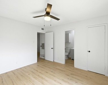 2319 Greenfield Pkwy - Photo Thumbnail 11