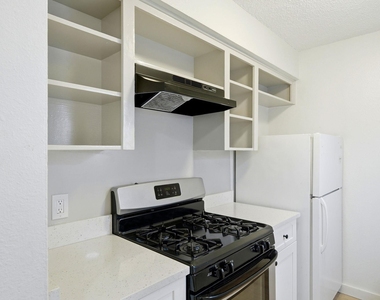 2319 Greenfield Pkwy - Photo Thumbnail 8