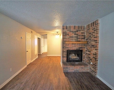 1320 Southport Dr - Photo Thumbnail 2