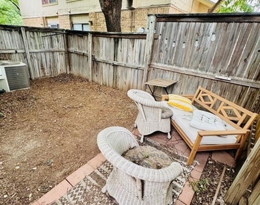 1320 Southport Dr - Photo Thumbnail 10