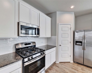 2800 Joe Dimaggio Blvd - Photo Thumbnail 4