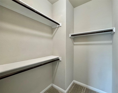 407 Rhetoric Way - Photo Thumbnail 17
