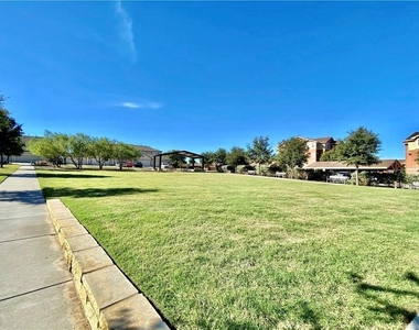 407 Rhetoric Way - Photo Thumbnail 30