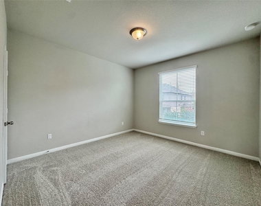 407 Rhetoric Way - Photo Thumbnail 18