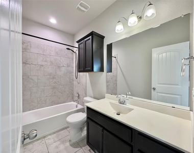 407 Rhetoric Way - Photo Thumbnail 16
