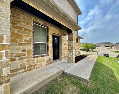 407 Rhetoric Way - Photo Thumbnail 3