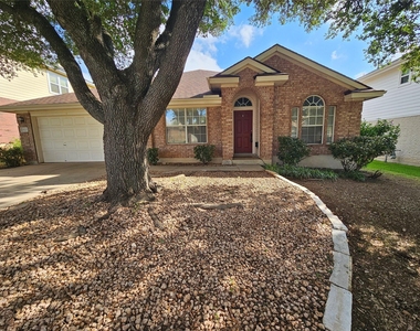 8102 Lerwick Ln - Photo Thumbnail 30