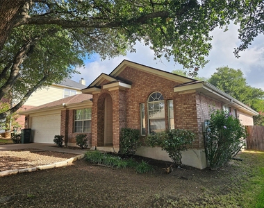 8102 Lerwick Ln - Photo Thumbnail 32