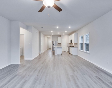 6501 Dragride Rd - Photo Thumbnail 2