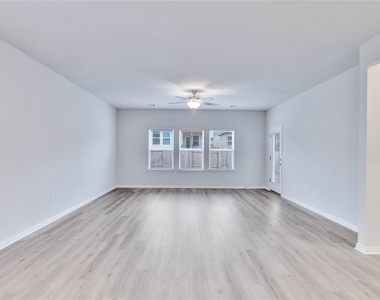 6501 Dragride Rd - Photo Thumbnail 3