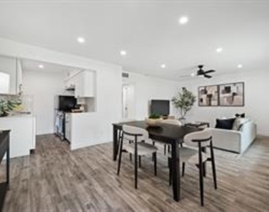 5911 Sheridan Ave Ln - Photo Thumbnail 4