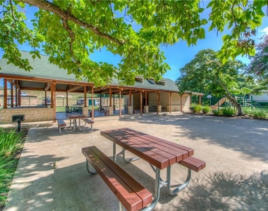 11209 Woodland Hills Trl - Photo Thumbnail 24