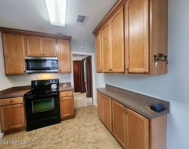 2134 Camden Avenue - Photo Thumbnail 9