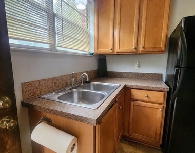 2134 Camden Avenue - Photo Thumbnail 24