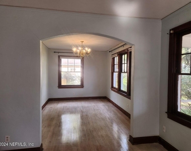 2134 Camden Avenue - Photo Thumbnail 4