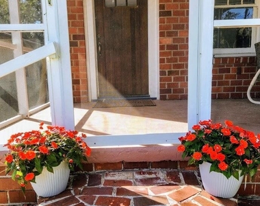 2134 Camden Avenue - Photo Thumbnail 16