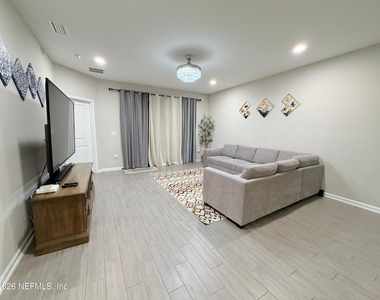70 Golden Fern Drive - Photo Thumbnail 60