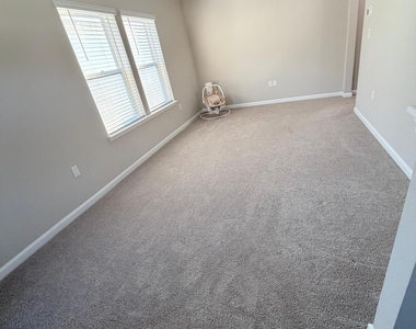70 Golden Fern Drive - Photo Thumbnail 34