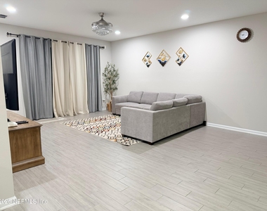 70 Golden Fern Drive - Photo Thumbnail 29