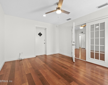 11471 Stinger Way - Photo Thumbnail 12
