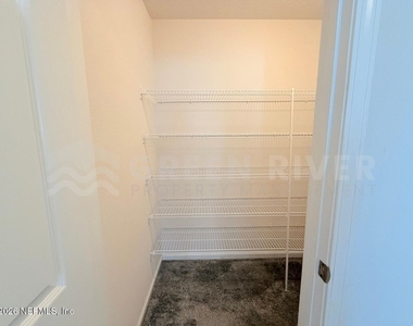 3374 Traceland Oak Lane - Photo Thumbnail 20
