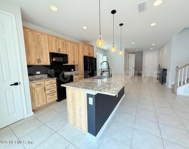 3374 Traceland Oak Lane - Photo Thumbnail 6
