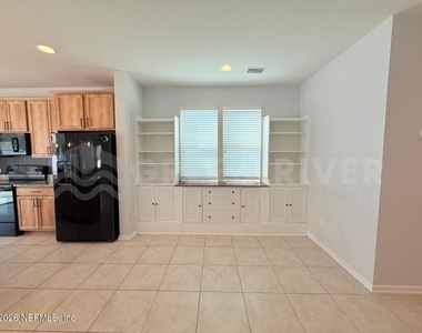 3374 Traceland Oak Lane - Photo Thumbnail 10