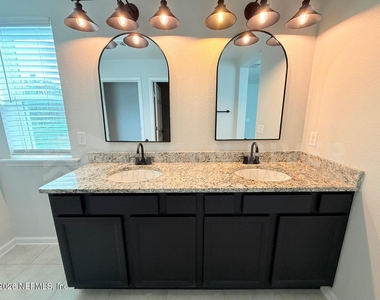 3374 Traceland Oak Lane - Photo Thumbnail 18