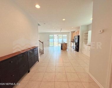3374 Traceland Oak Lane - Photo Thumbnail 4