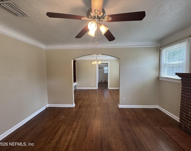 3609 Dellwood Avenue - Photo Thumbnail 9