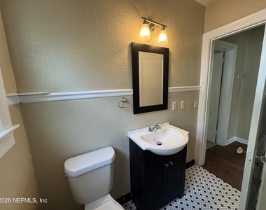 3609 Dellwood Avenue - Photo Thumbnail 18