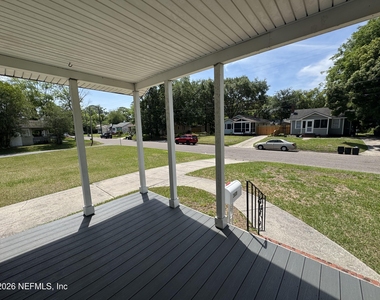 3609 Dellwood Avenue - Photo Thumbnail 2
