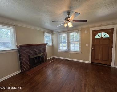 3609 Dellwood Avenue - Photo Thumbnail 7