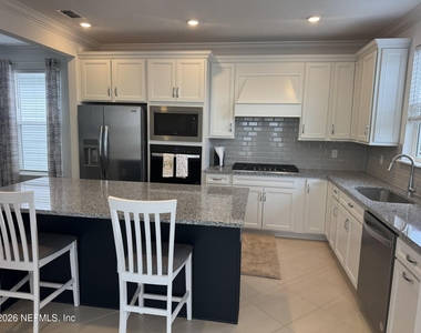 722 Cool Breeze Way - Photo Thumbnail 24