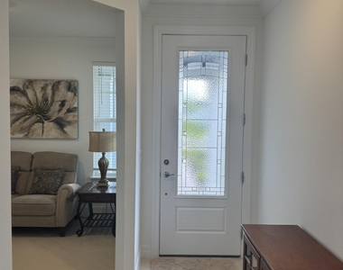 722 Cool Breeze Way - Photo Thumbnail 4