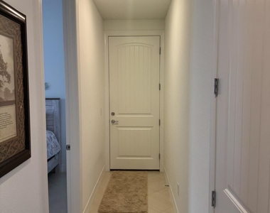 722 Cool Breeze Way - Photo Thumbnail 16