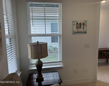 722 Cool Breeze Way - Photo Thumbnail 7
