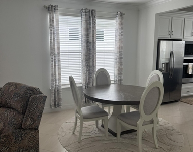 722 Cool Breeze Way - Photo Thumbnail 21
