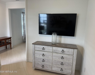 722 Cool Breeze Way - Photo Thumbnail 6