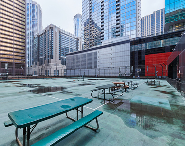 211 E Ohio Street - Photo Thumbnail 18